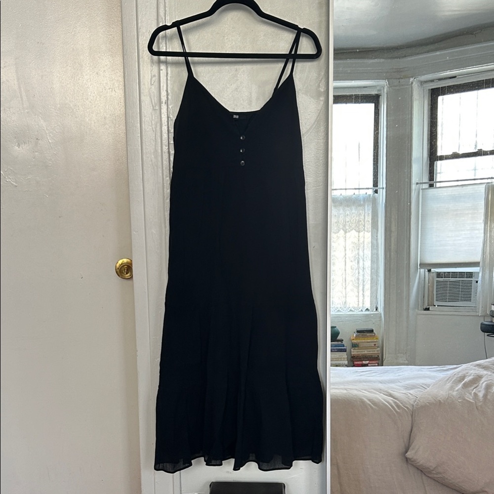 Uniqlo Black Button-Up Garment